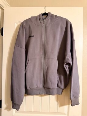Comfrt Unisex Mauve Zip-Up Hoodie. Size XS (runs big).